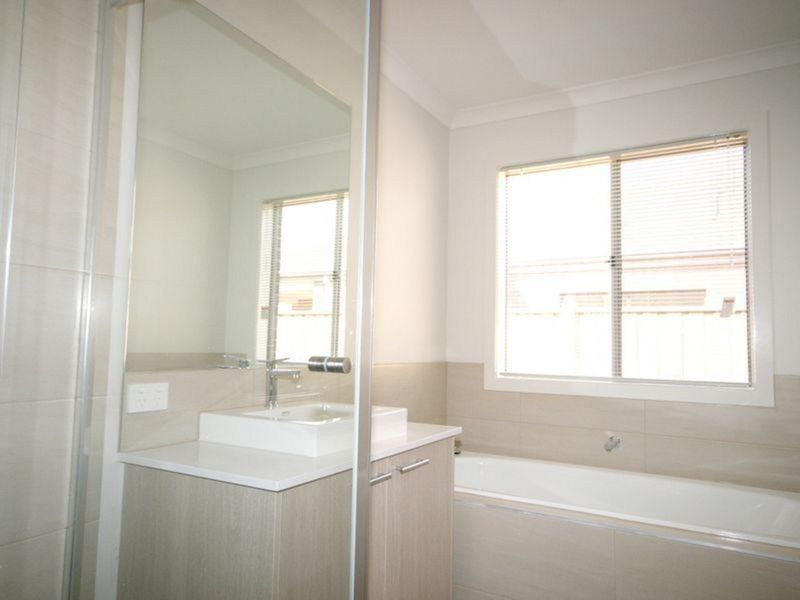 11 Lambro Way, Point Cook VIC 3030