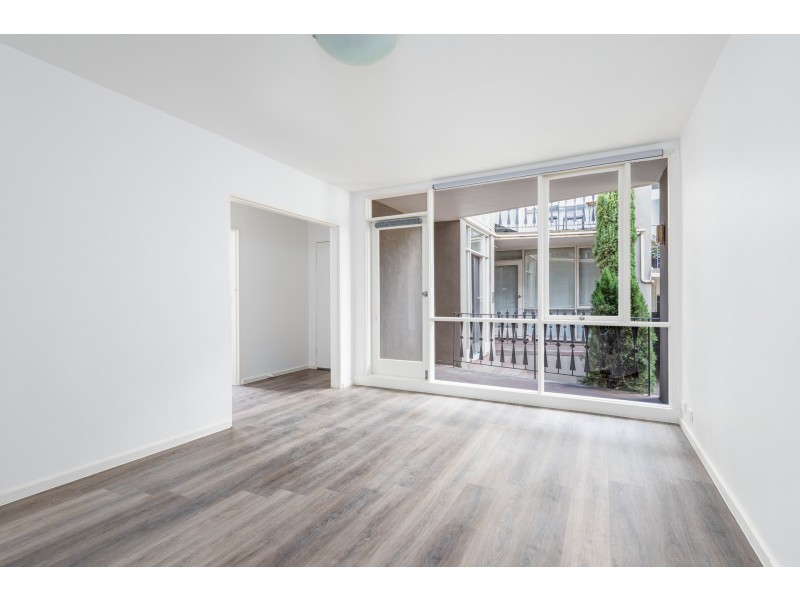 2/608 Bell Street, Preston VIC 3072