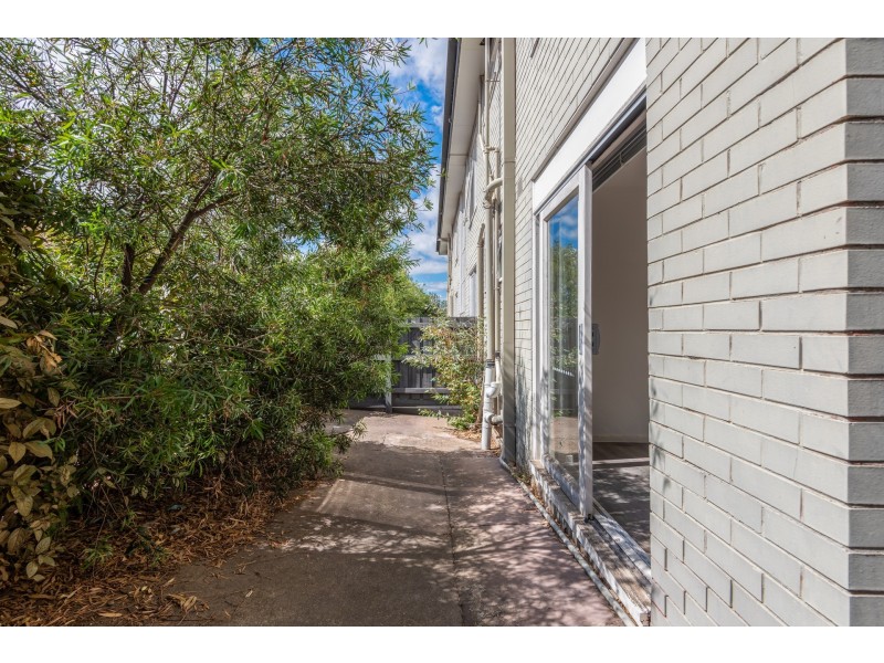 2/608 Bell Street, Preston VIC 3072