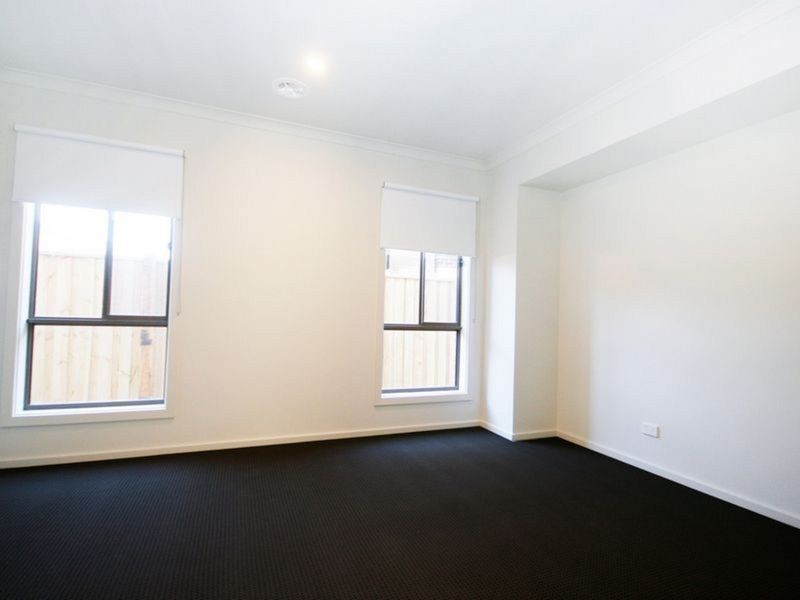 4 Saxony Way, Point Cook VIC 3030