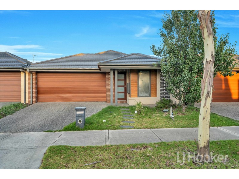 48 Merryfield Circuit, Williams Landing VIC 3027