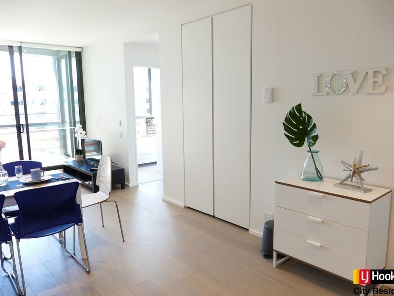 1110S/883 Collins Street, Docklands VIC 3008