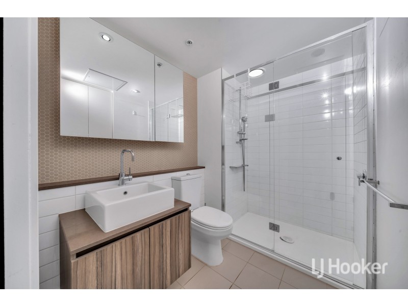 715/17 Singers Lane, Melbourne VIC 3000