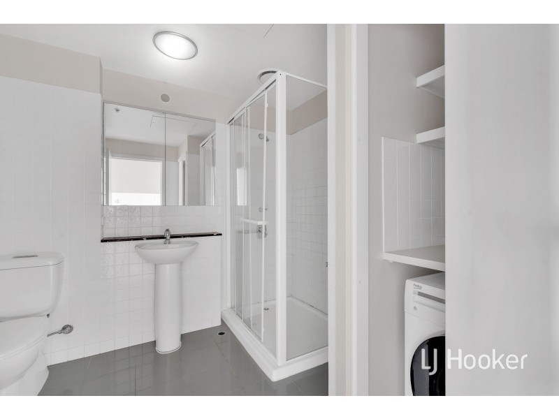 1612/250 Elizabeth Street, Melbourne VIC 3000