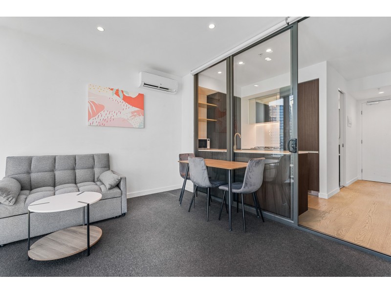 2710/228 La Trobe Street, Melbourne VIC 3000