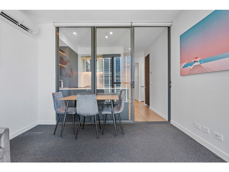 2710/228 La Trobe Street, Melbourne VIC 3000
