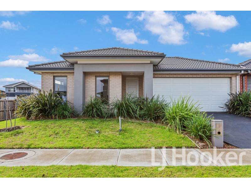 1 Grindall Way, Point Cook VIC 3030