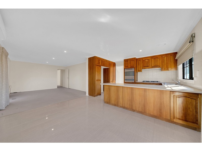 3 Shannon Way, Berwick VIC 3806