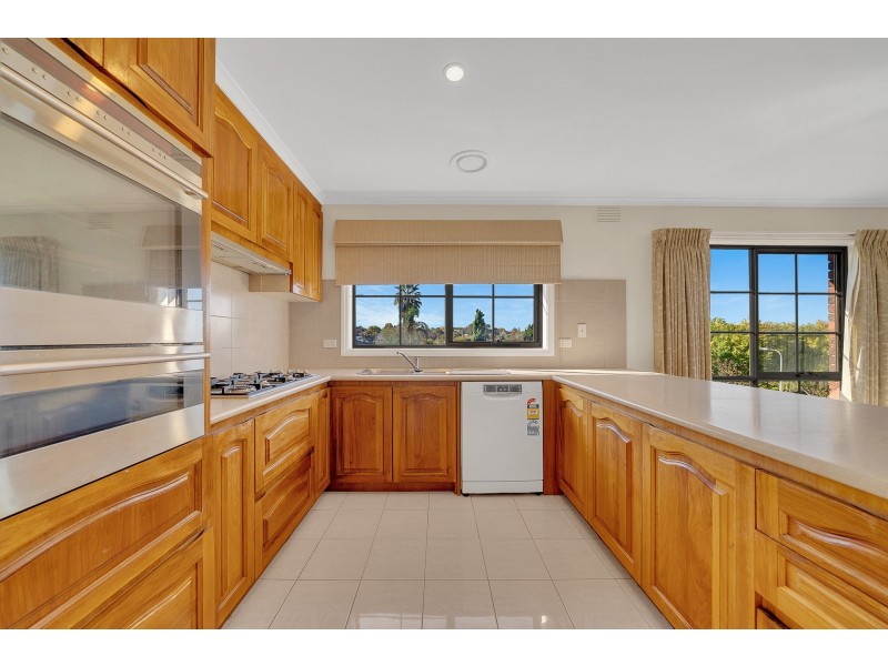 3 Shannon Way, Berwick VIC 3806