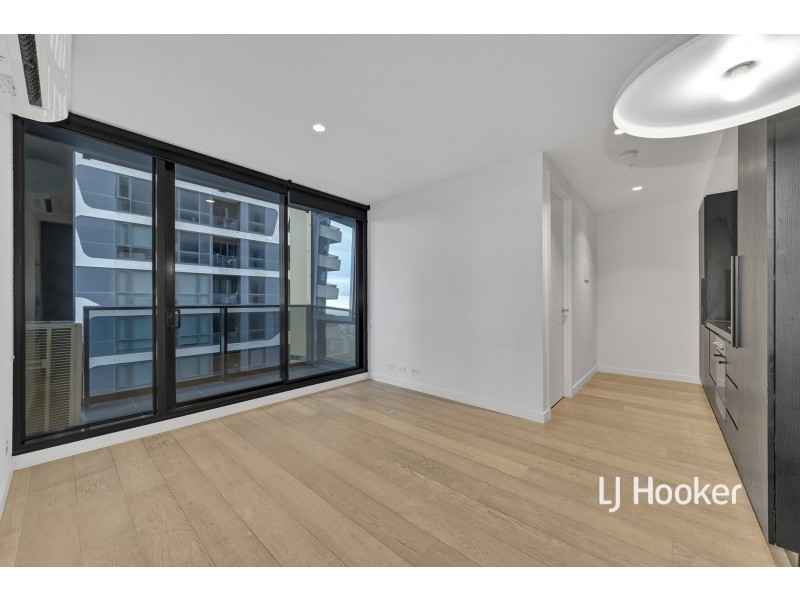 2410/81 A’beckett Street, Melbourne VIC 3000