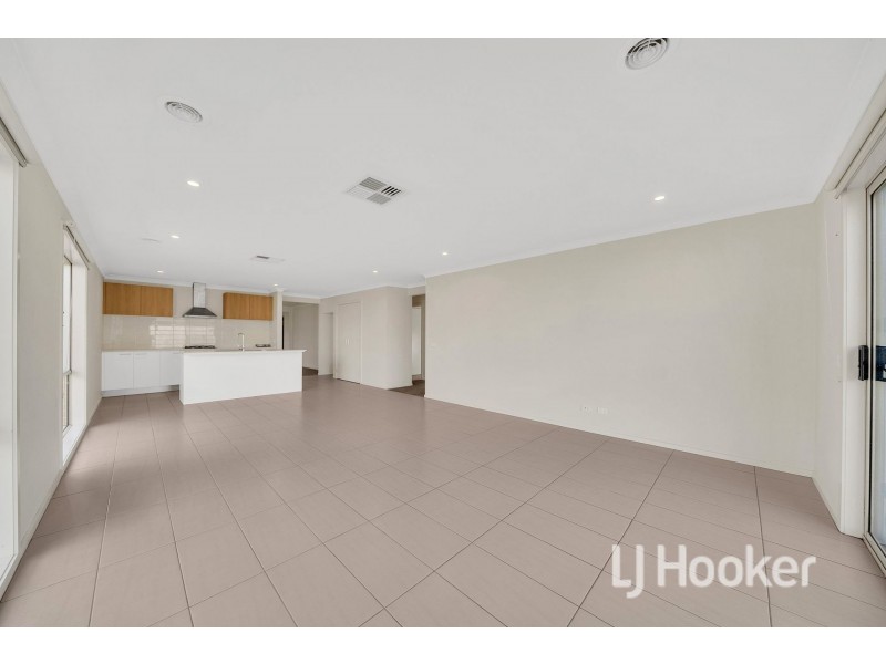 18 Aspera Drive, Werribee VIC 3030