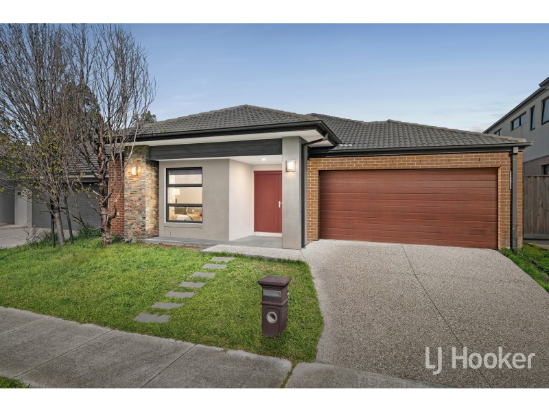 49 Newport Avenue, Williams Landing VIC 3027