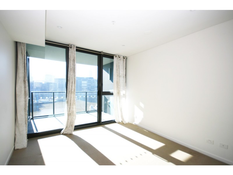 1005/1 Point Park Crescent, Docklands VIC 3008
