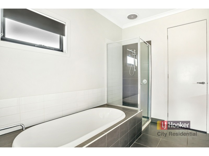 12 Solero Parade, Point Cook VIC 3030