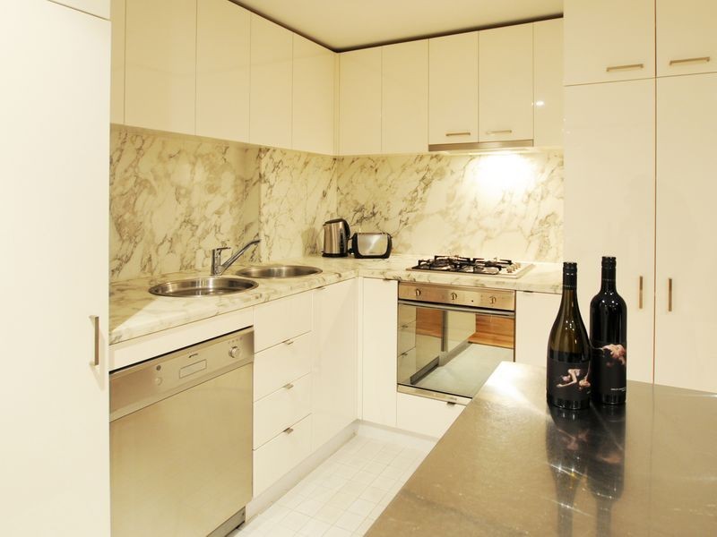 703/8 Waterview Walk, Docklands VIC 3008