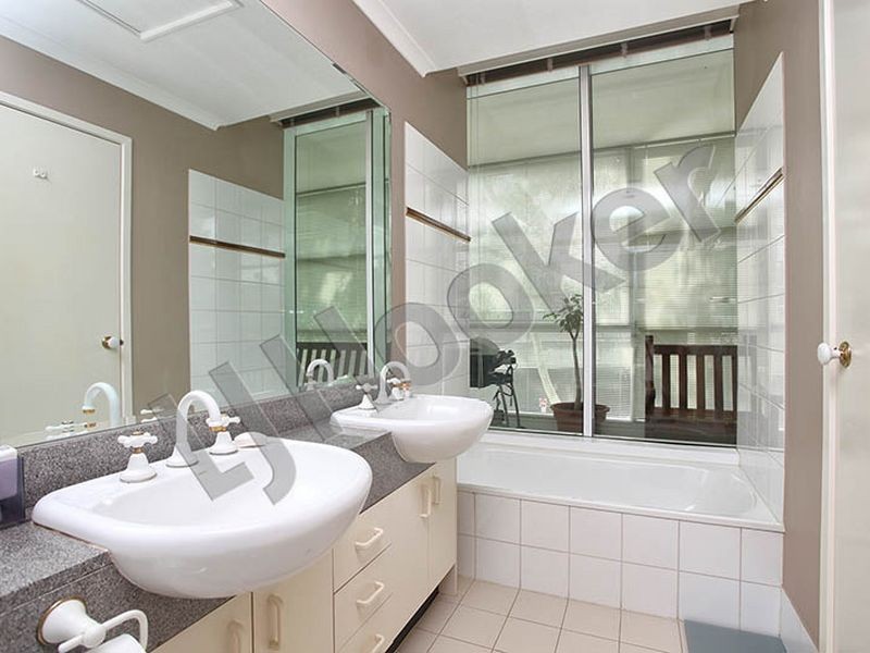 12/28 Southgate Ave, Southbank VIC 3006