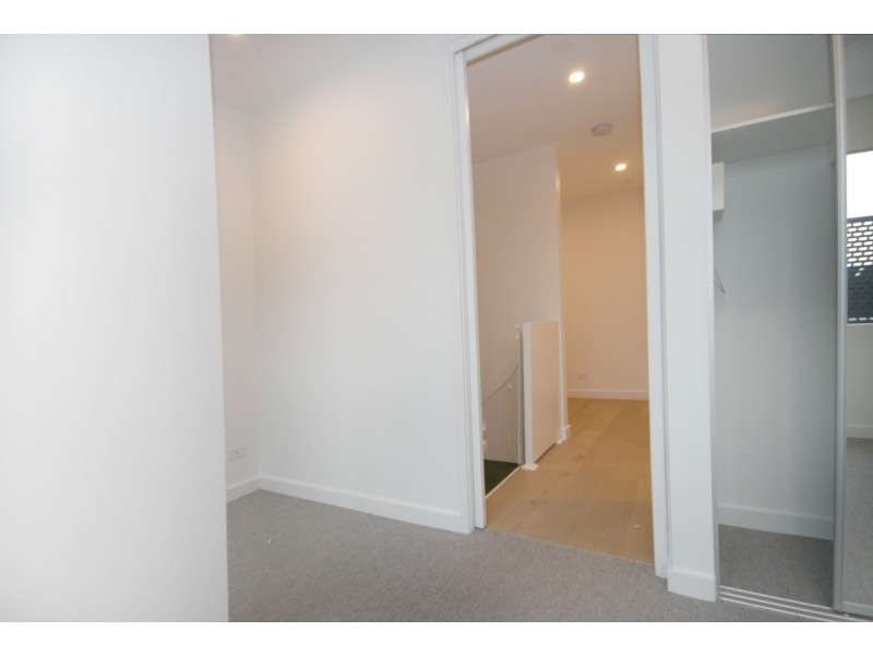 708/93 Flemington Road, North Melbourne VIC 3051