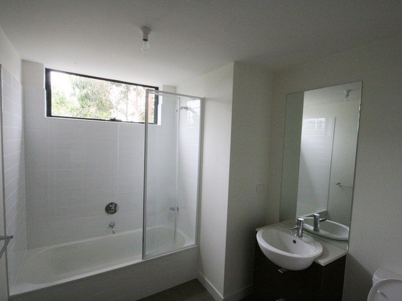 1/24-26 Burton Ave., Clayton VIC 3168