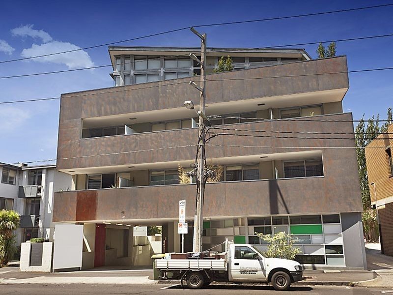 182 Barkly Street, St Kilda VIC 3182