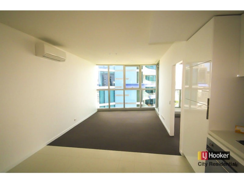 1904/231-245 Harbour Esplanade, Docklands VIC 3008