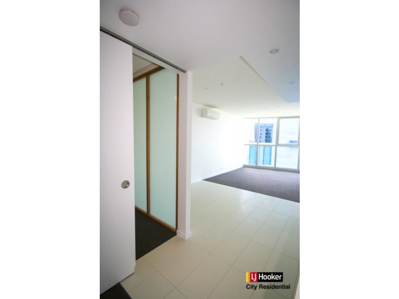 1904/231-245 Harbour Esplanade, Docklands VIC 3008