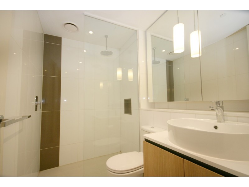 603S/227 Toorak Road, South Yarra VIC 3141