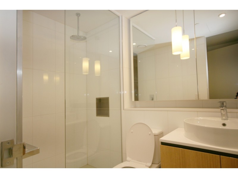 603S/227 Toorak Road, South Yarra VIC 3141