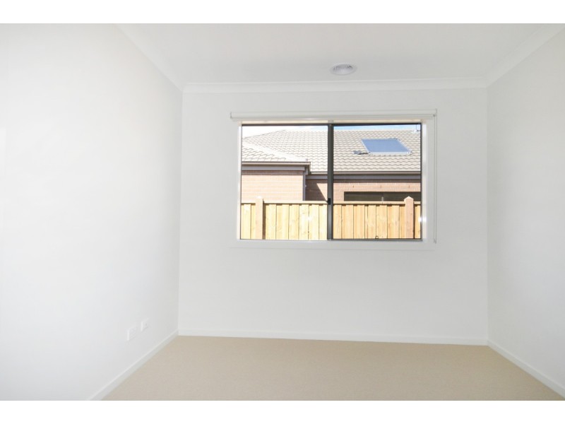 11 Lambro Way, Point Cook VIC 3030