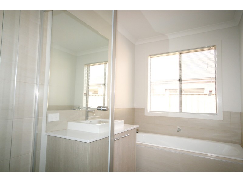 11 Lambro Way, Point Cook VIC 3030