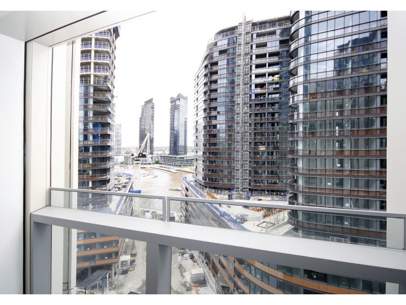 1101/888 Collins Street, Docklands VIC 3008