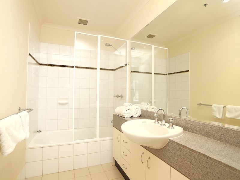 28 Southgate Avenue, Southbank VIC 3006