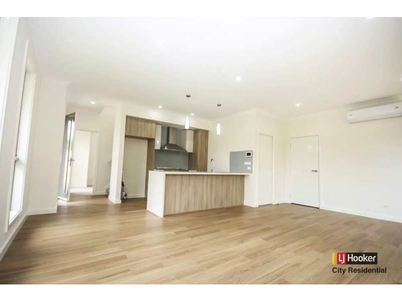 1/17 South Crescent, Heidelberg West VIC 3081