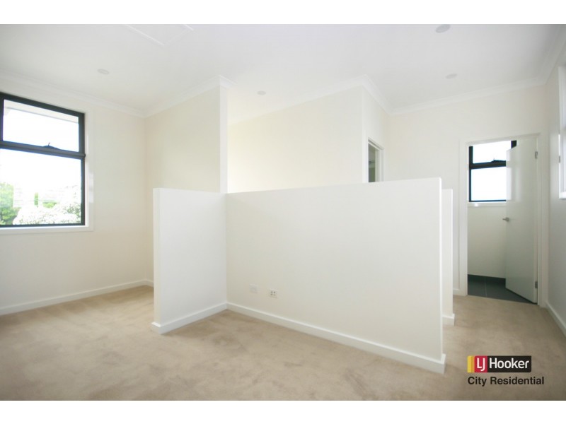 1/17 South Crescent, Heidelberg West VIC 3081
