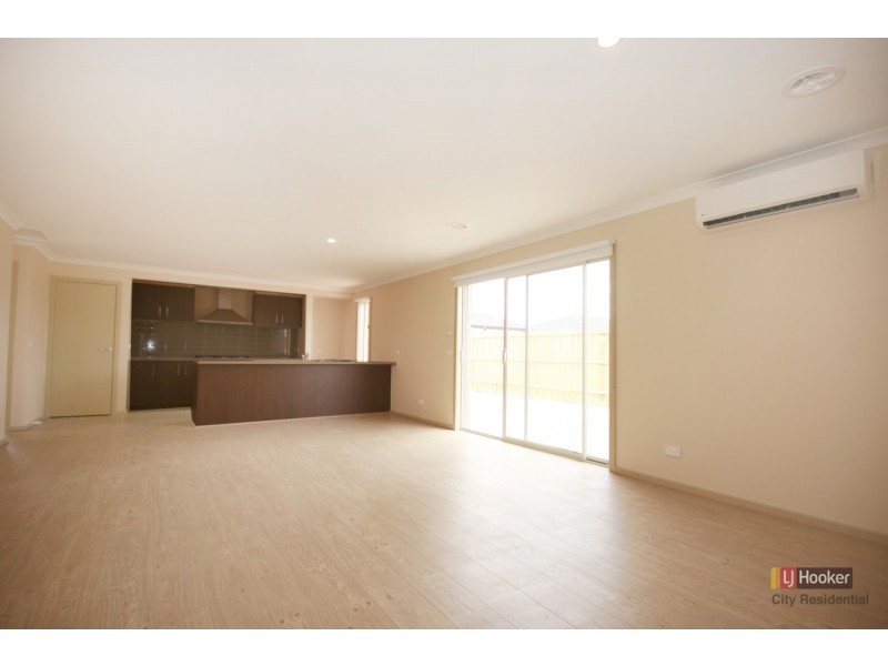 59 Solitude Crescent, Point Cook VIC 3030