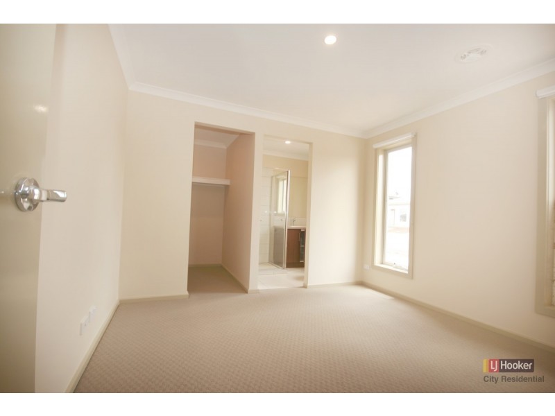 59 Solitude Crescent, Point Cook VIC 3030