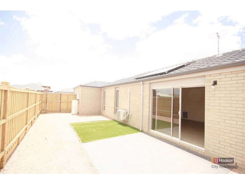 59 Solitude Crescent, Point Cook VIC 3030