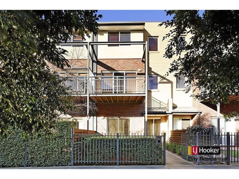 9 Cavalry Circuit, Maribyrnong VIC 3032