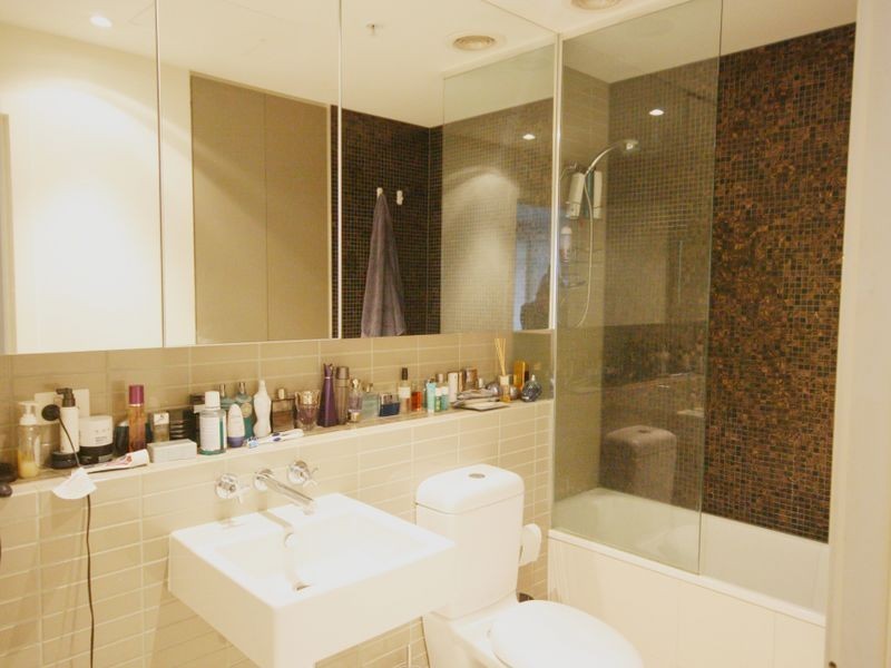 55 Queens Road, Melbourne VIC 3004