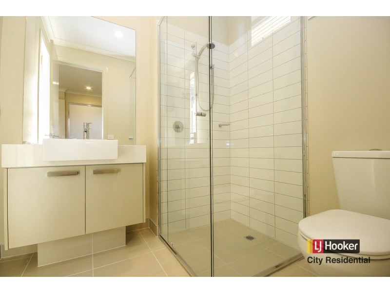 15 Saltwater Promenade, Point Cook VIC 3030