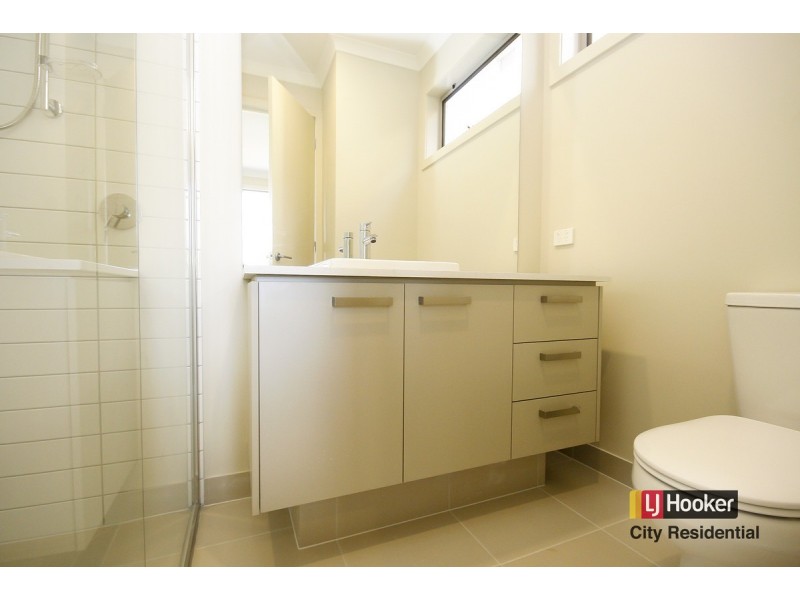 15 Saltwater Promenade, Point Cook VIC 3030