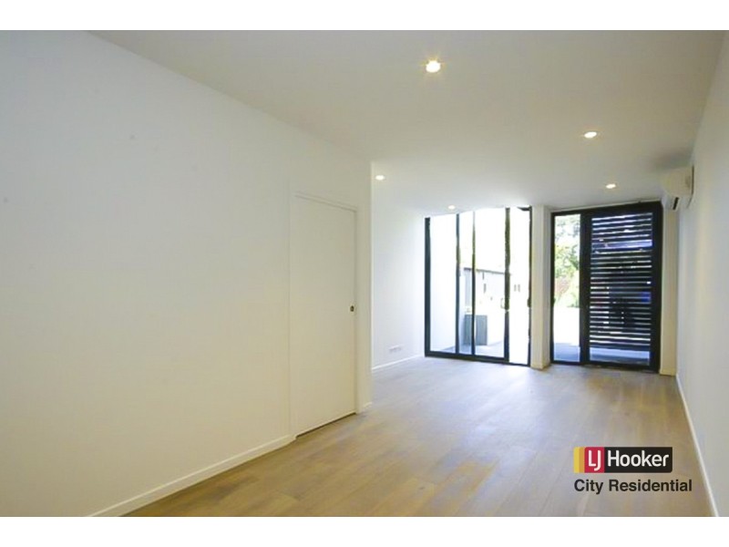 4/110 Keppel Street, Carlton VIC 3053