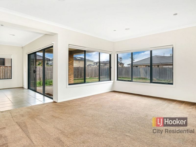 12 Solero Parade, Point Cook VIC 3030