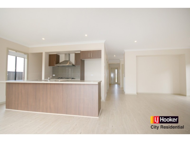 130 Bolivar Esplanande, Truganina VIC 3029