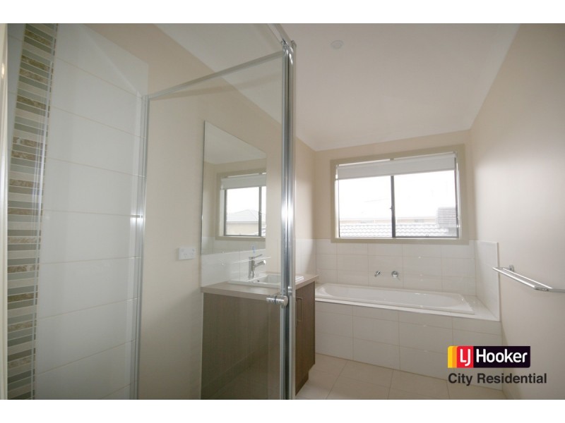 130 Bolivar Esplanande, Truganina VIC 3029