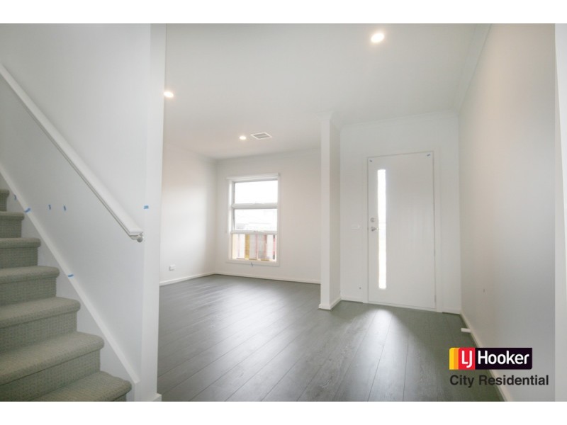 11 Chartwell Avenue, Truganina VIC 3029