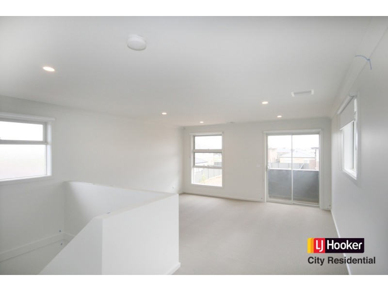 11 Chartwell Avenue, Truganina VIC 3029