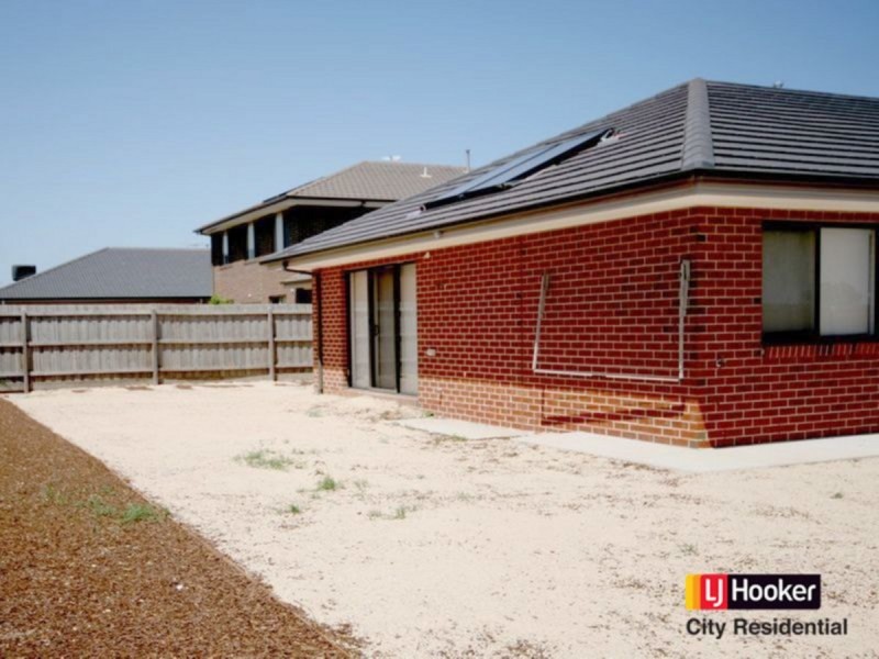 38 Grassland Drive, Point Cook VIC 3030