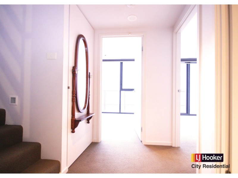 81P/111 Merchant Street, Docklands VIC 3008