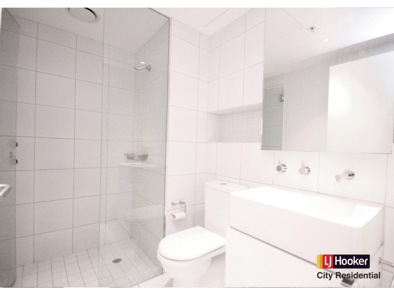 81P/111 Merchant Street, Docklands VIC 3008