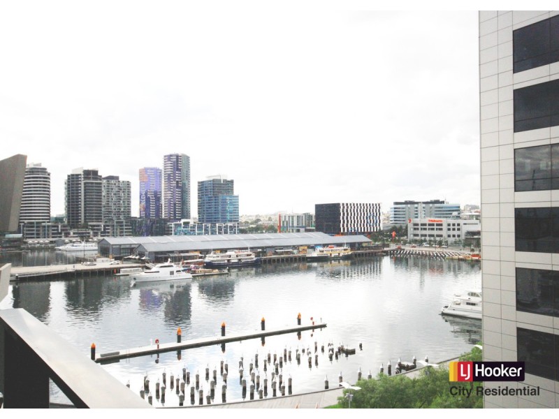 81P/111 Merchant Street, Docklands VIC 3008